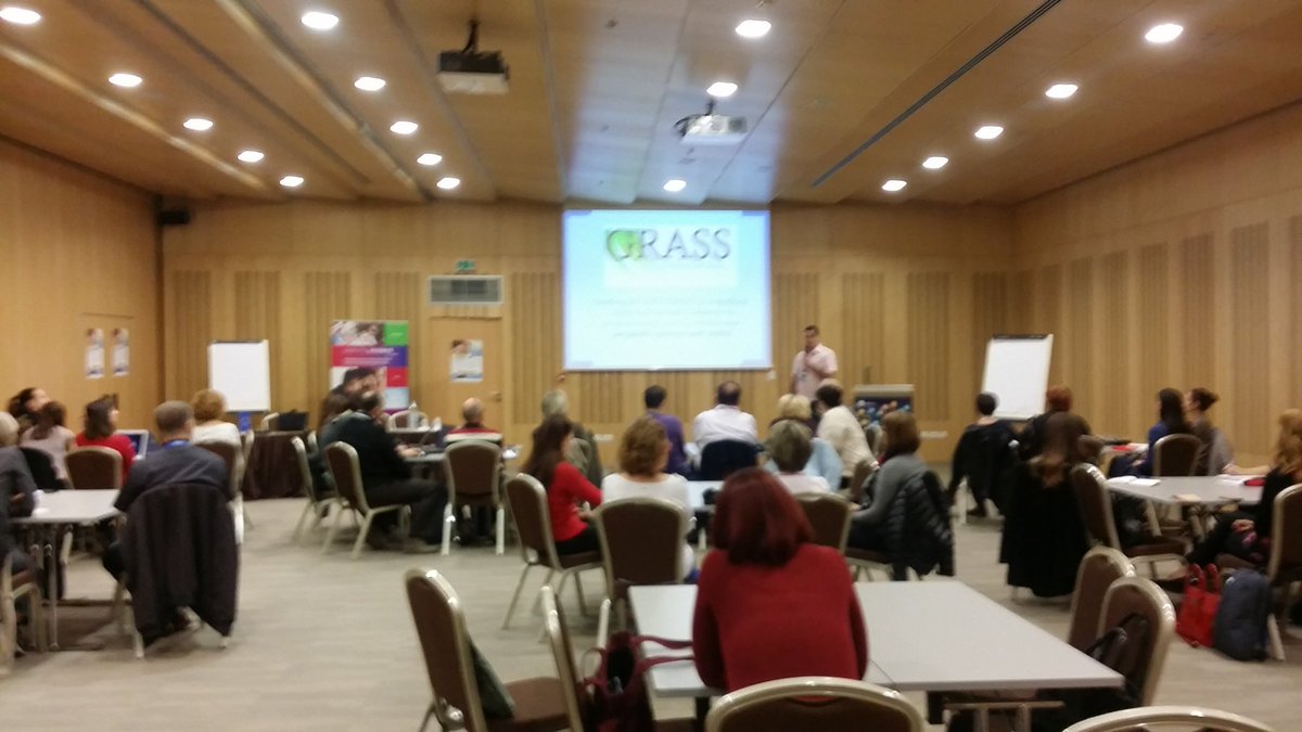 dkupres's tweet photo. Socijalne vjestine se vrednuju i digitalnim badgevima #CARNetCUC #ScientixCroatia #Scientix_eu #grassproject https://t.co/5Lmxg71KnM