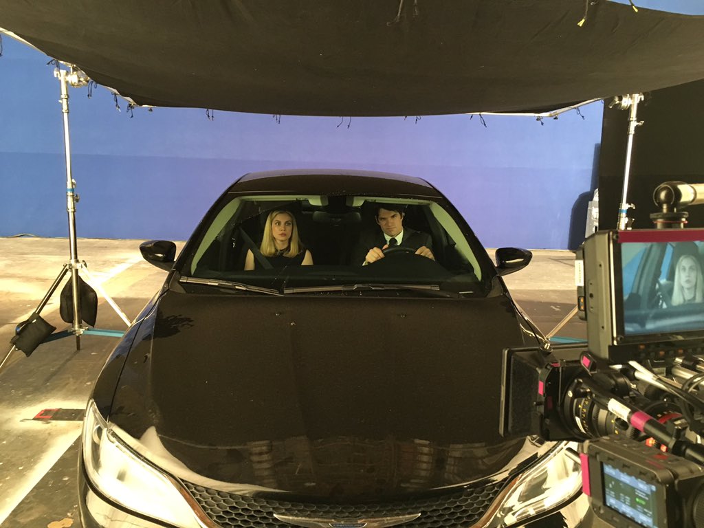 DavidHMandel's tweet photo. #veepseason5 #drivingscene #bluescreen #jonahryan #amybrookheimer @timothycsimons @AnnaChlumsky https://t.co/RPhLhOZSw0