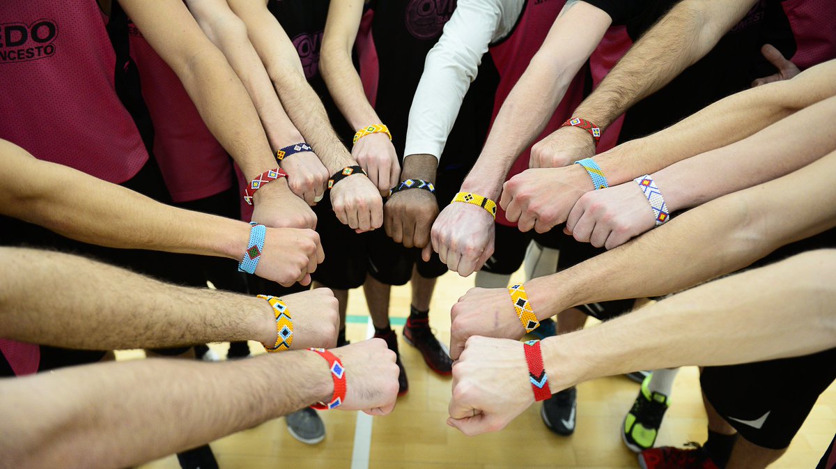 oviedocb's tweet photo. El partido vs @PalenciaBasket será a favor d MundoCooperante!Podras comprar tu pulsera Masai https://t.co/V7VfMO3JYd https://t.co/7helj6NWI4