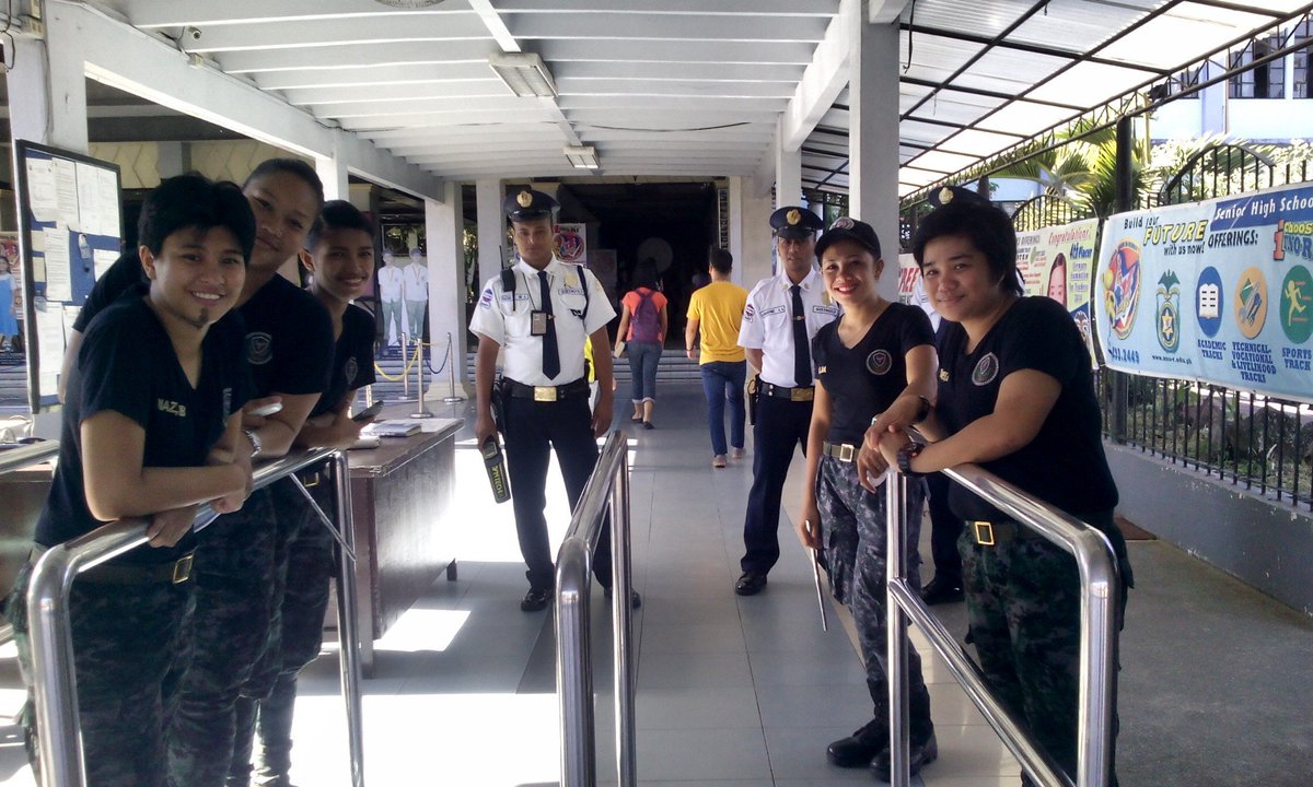 muzones1994's tweet photo. DUTY TIME: ) 

#OJT
#MASIDLAKOFFICERS https://t.co/6XMqVH4GMd