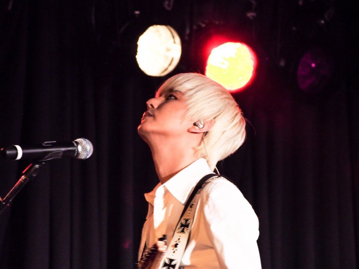 JKCTent's tweet photo. メンバー同士､息を合わせる姿はとにかくかっこよかったです!!
Keiさんのセクシーな歌声､Junさんのエッジの効いたギターサウンド､Akiさんの激しいドラムさばき…圧倒された方も多いのではないでしょうか｡ https://t.co/kQYIQA1oIO