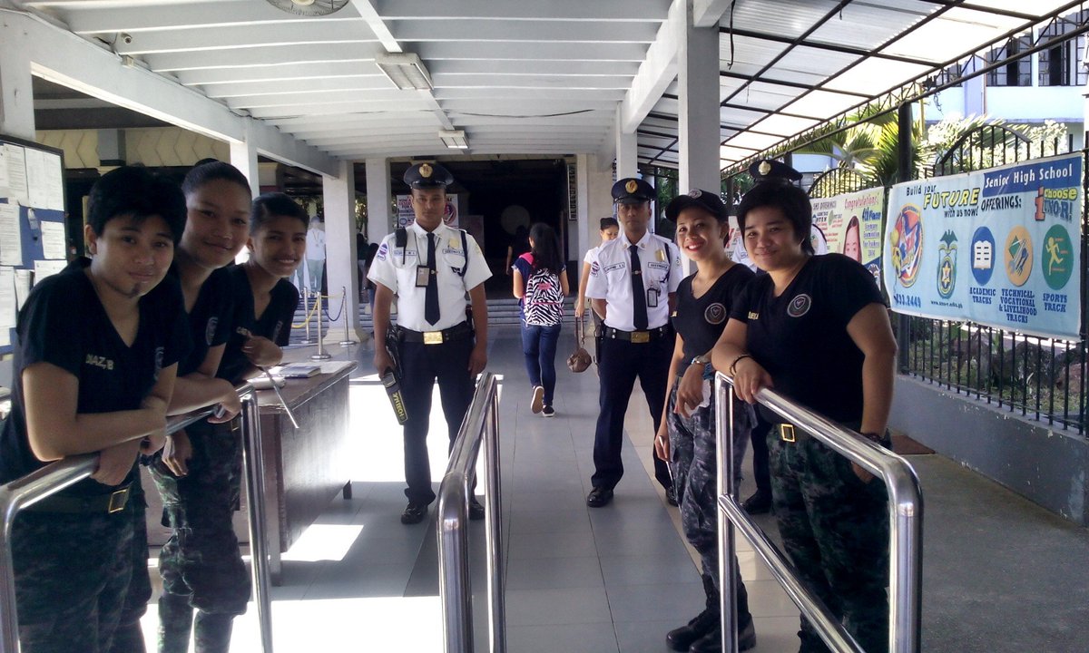 muzones1994's tweet photo. DUTY TIME: ) 

#OJT
#MASIDLAKOFFICERS https://t.co/6XMqVH4GMd
