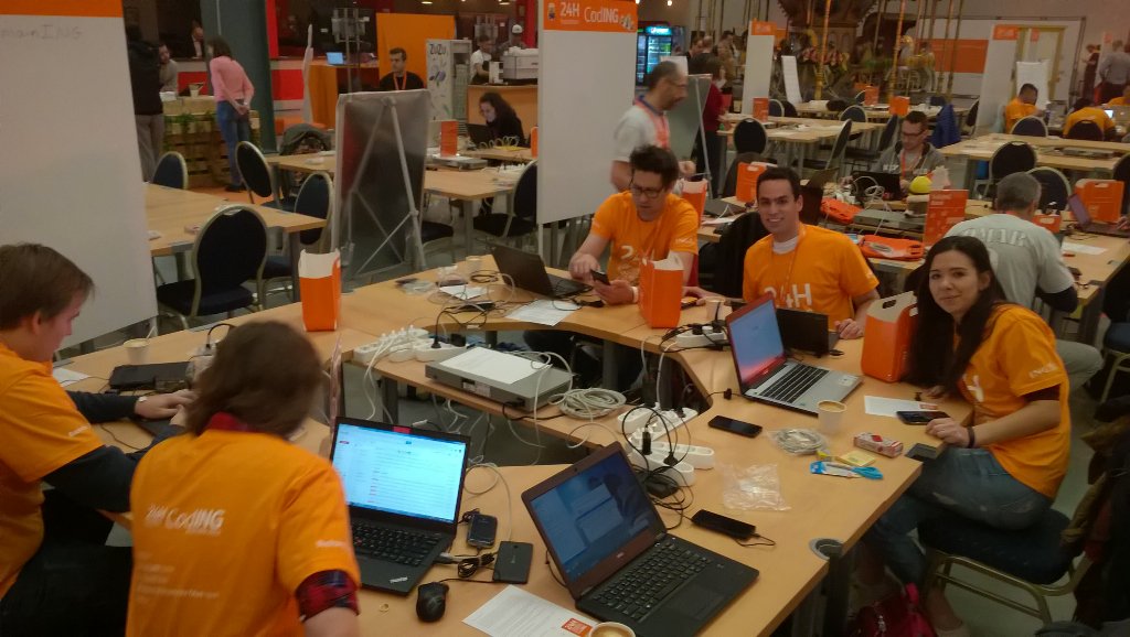 JPanneel's tweet image. #24HCodING with @colourful_rebel @erikos @rrijn Maryna and Antigoni
