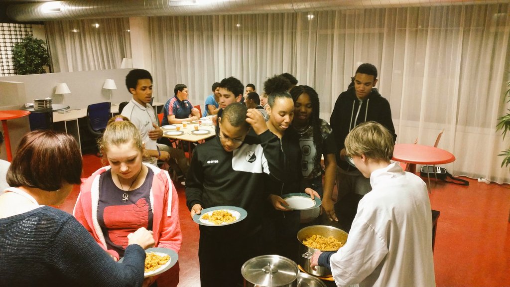YETSfoundation's tweet photo. New basketball program @Geuzencollege_A #Vlaardingen Westwijk is on the way. Thanks to @FondsSV for believing in us! https://t.co/mB4JmmtyzY