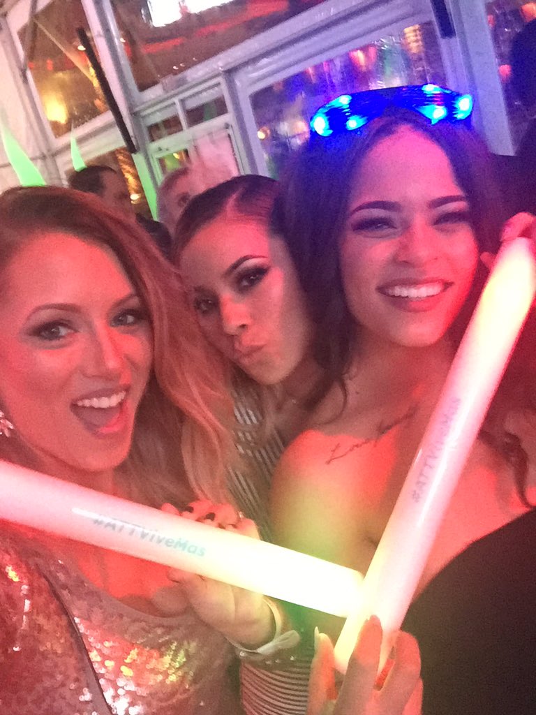 Loving the Latin Grammys after party! #attvivemas