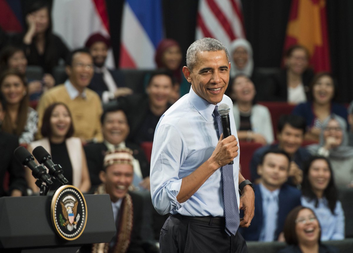 MalaysiaGazette's tweet photo. Obama answers a question during a town hall with Young Southeast Asia Leaders Initiative in Taylor University https://t.co/6bSmucdRxX