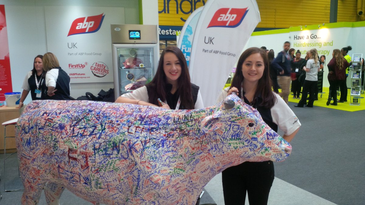 RobynSmyth's tweet image. Ready and raring to go with @JenniferConvery @ABPFuture @SkillsShow #abpfuture #nextgeneration