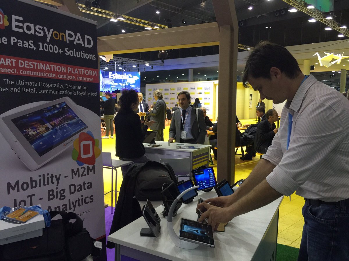 EasyonPAD's tweet photo. EasyonPAD attend the #SCEWC1; @fortizcrea , @boydcohen , Antonio Zaplana y @ditelnet . @iambientecities #SMARTCITY https://t.co/R3JbUmcXM5