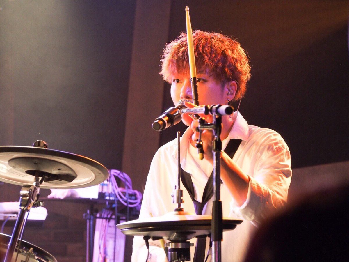JKCTent's tweet photo. MCではJUNさん、H5､学生に温かいお言葉と拍手を頂きました^^

opening actのJUNさんとLedTのJUNさん､同じお名前というエピソードで
LedTのJUNさんにも拍手をという場面にもほっこりしました｡ https://t.co/0k4el4pBPj