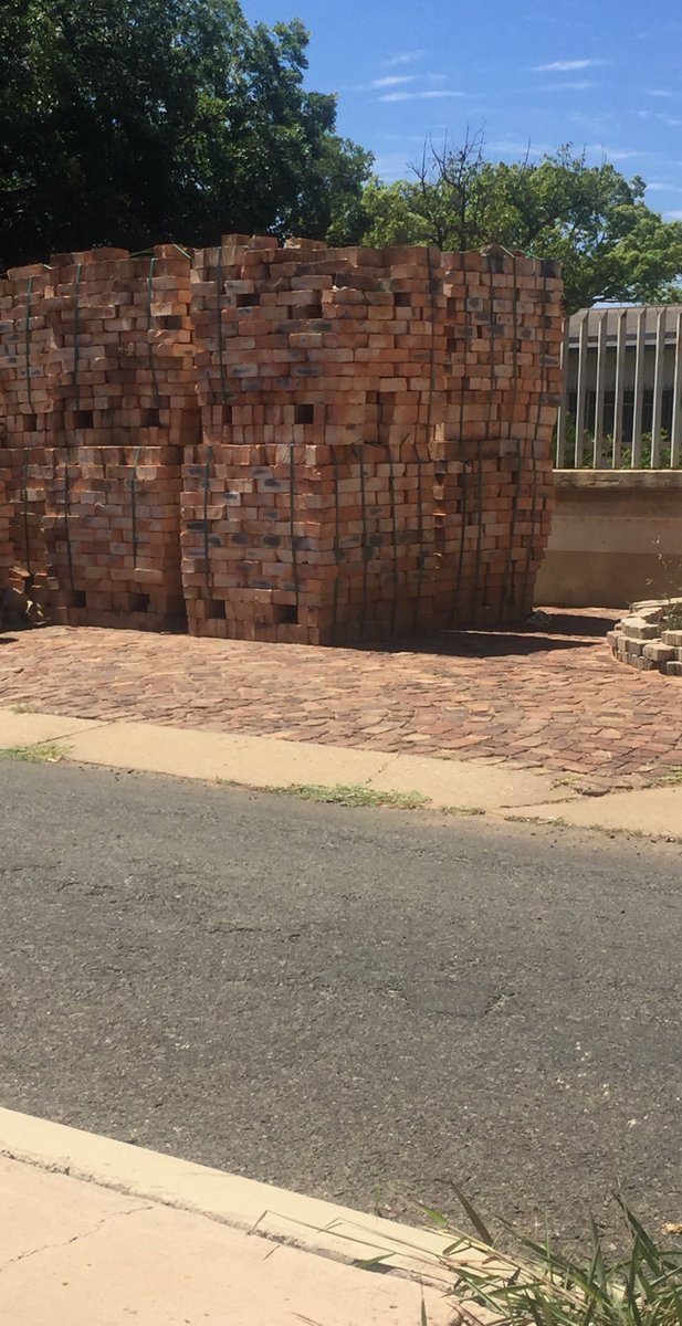WS_Bricks's tweet photo. Try to go for locally produced, and mostly clay bricks.
We deliver in pallet of 500 bricks. https://t.co/ui1bA3zUv7