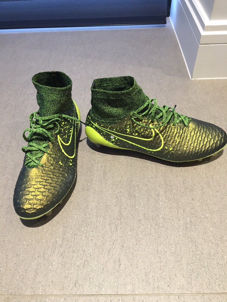CalumChambers95's tweet image. To say thank you for reaching 500K followers. I'm giving away a signed pair of boots. RT and follow to win!