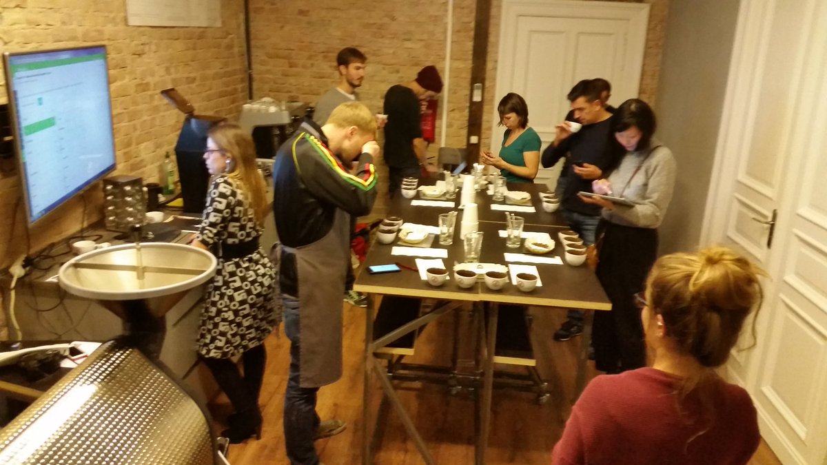 manuecamacho's tweet image. #Tastify workshop underway at BSOC Berlin @SustHarv #RelationshipCoffee #CuppingApp #Tasitfy
