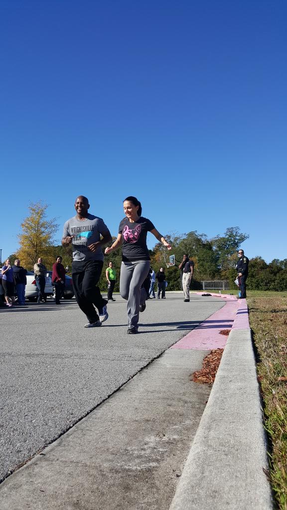 WilmingtonPD's tweet photo. Civilian Appreciation Day kicks off with a mini-police officers physical abilities test. #teamWPD https://t.co/NP4Qlb5BRI