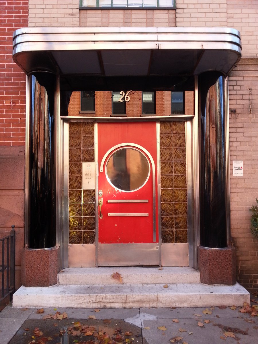 travel_thoughts's tweet photo. Did you guys see this one yet @Brownstoner? #thedoorsofBrooklyn #Brooklynheights https://t.co/Ah3x8O6bYv