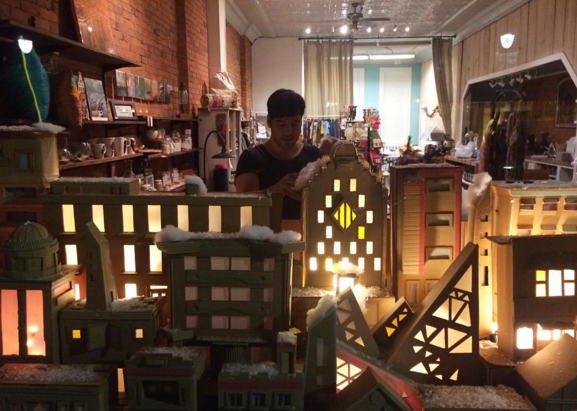 We built a christmas city in our front window last night with the help from our friends at <a href="/brainkiteco/">brainkite.co</a>. #JamesStSC