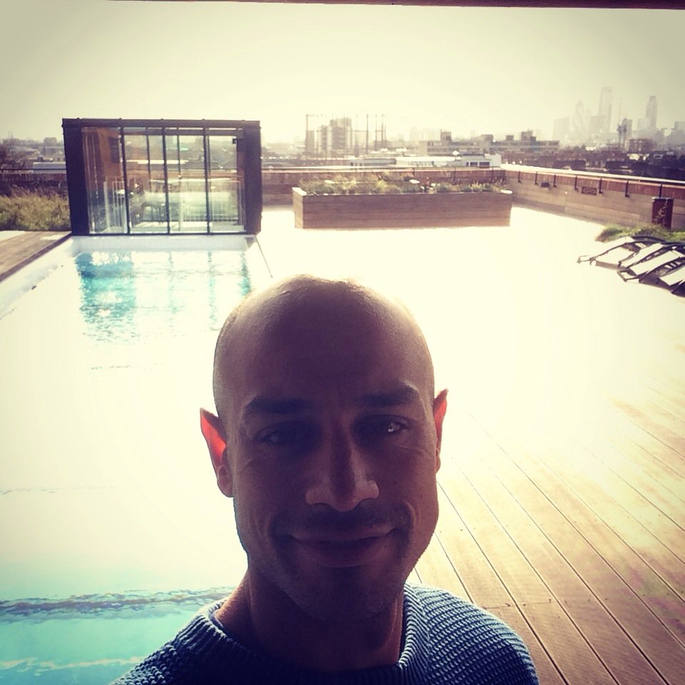 TBFitUK's tweet photo. Roof top business meeting #business #watchthisspace https://t.co/AtOcCVMzeg