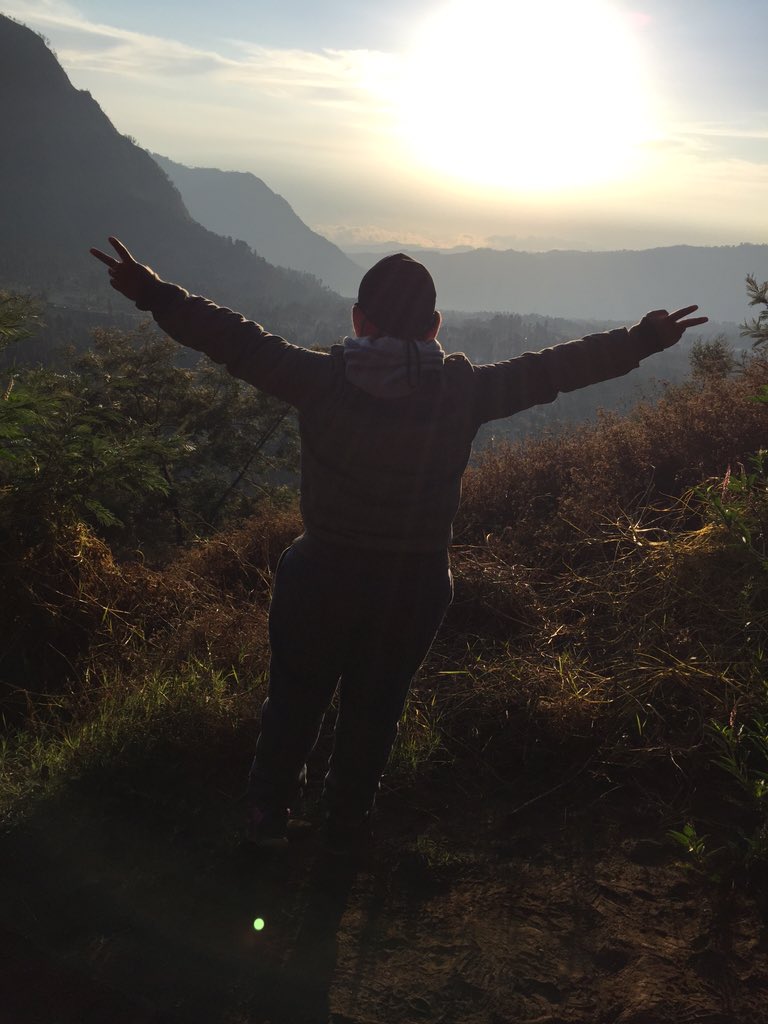 _ashman_'s tweet photo. #bpvalues #bpcontest @backpackingMY travel to see an amazing of the world and miracle of yourself. #mountbromo https://t.co/aU3TiMwuxb