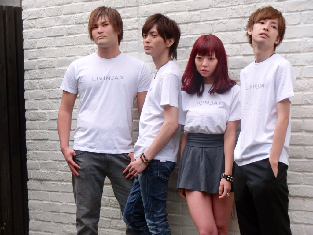NamiueharaTokyo's tweet photo. 【NAMIライブ告知】

やるからにはやります。
まだ曲は大量産み落とし中ですが
目指すジャンルは"NAMI"
そう、オリジナルです。

前売り予約はこちらまで！Mail→73ntwt@gmail.com https://t.co/fsgnHlaZP3