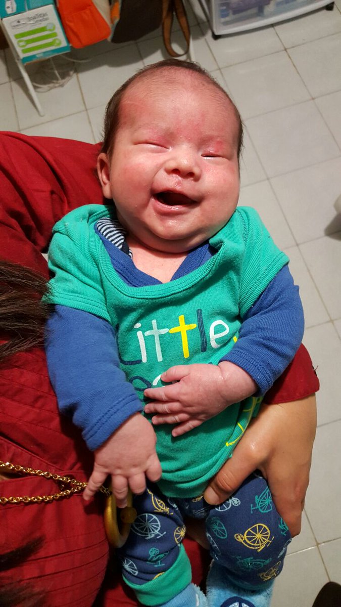 Aniluna22's tweet photo. Cada sonrisa tuya ilumina mi vida! #DaveJr 😍😍😘😘👪 #littleDave @dvdtellez https://t.co/TErdr25HWs