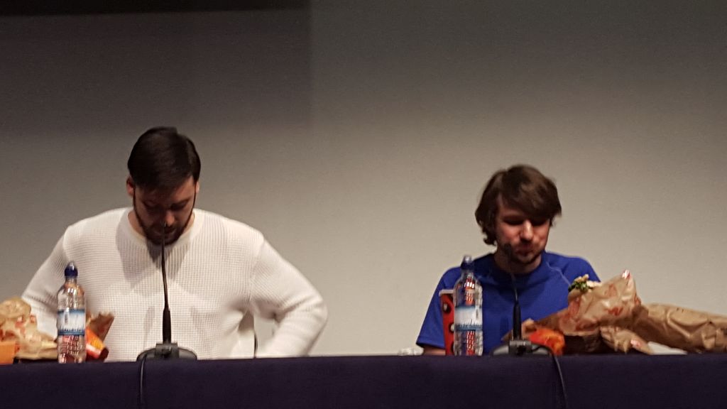 LeeScorsby's tweet photo. Here we have @TheStrippin questioning his life choices. @CaitlinDelia @wowcrendor #coxcon2015 https://t.co/Bi3tRUeFhB