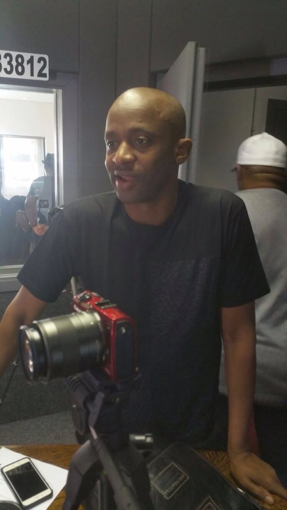CapricornFM's tweet photo. @KenzyVinco hangs out with @Authermafokate. #FeelHim #TPA
. https://t.co/PMBqIVmSCx