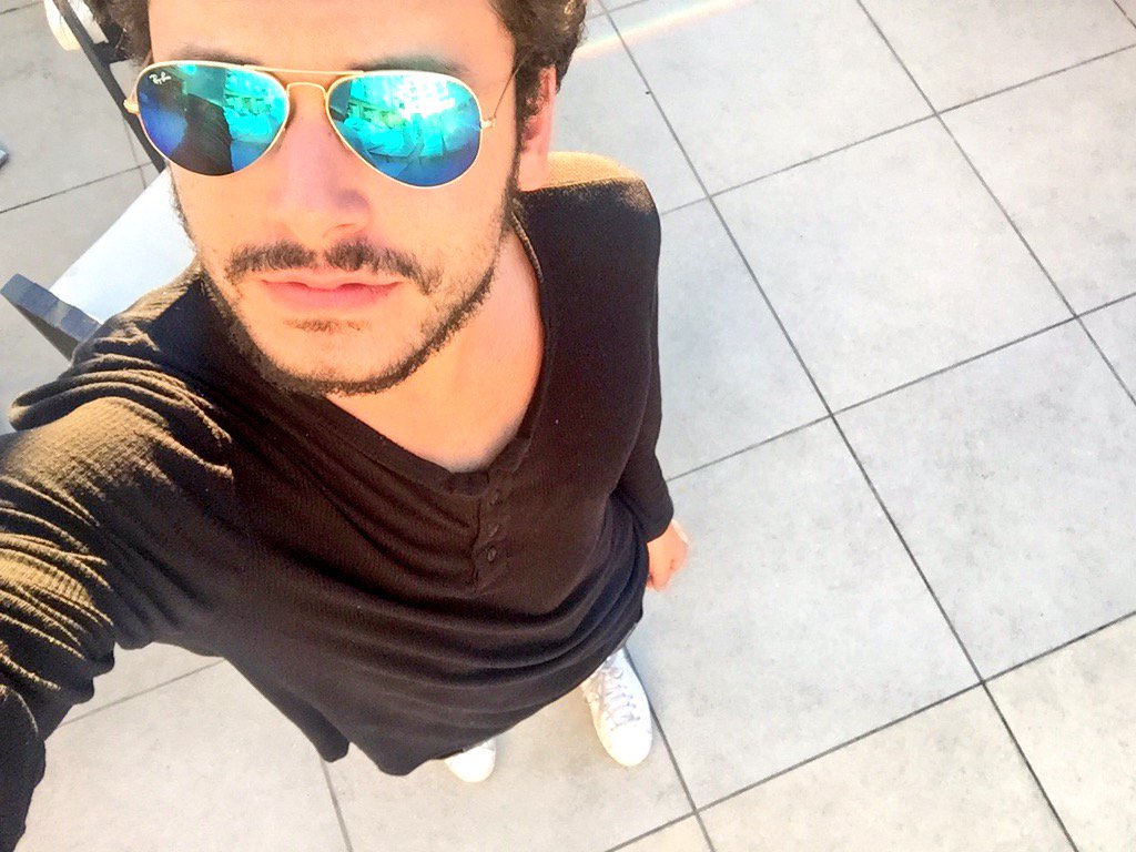 kevadamsss's tweet photo. Bonne Journee Les Amis ! #MissUAll #LoveUAll 😁😘😘 https://t.co/JRdtL0tbHc