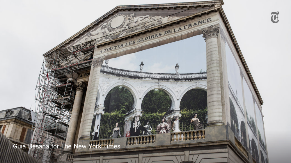 NYTFashion tweet picture