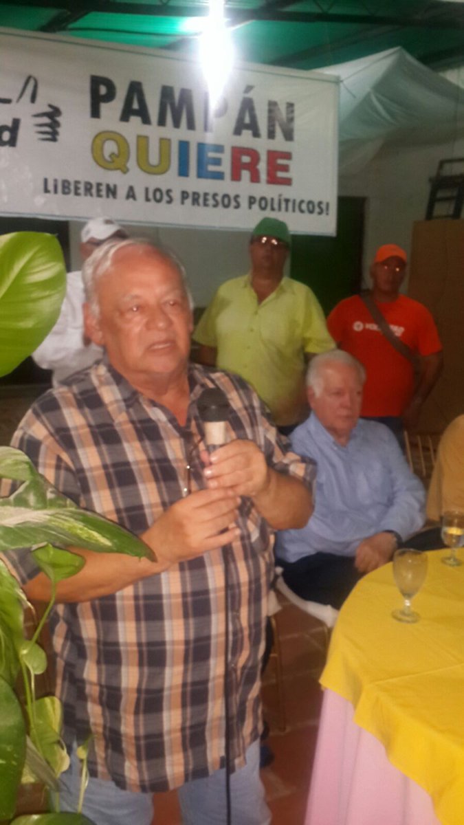 copei_trujillo's tweet photo. @Drhcastellano @JHeltrujillano iniciaron Asamblea de Ciudadanos del C1 @Manuelaguilarpa @Candresgonzalez Diputados! https://t.co/IpitZoVTsM