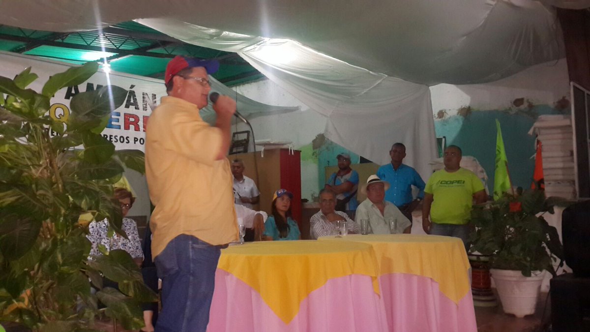 copei_trujillo's tweet photo. #19N #Monay #Pampan @efernandezve n Asamblea respaldo candidatura #Unidad @Manuelaguilarpa @Candresgonzalez Vota #6D https://t.co/L2eUgpuK0j