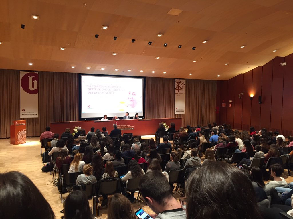 andreamonte97's tweet photo. 'La convenció sobre els drets dels infants: una visió des de la pràctica.' @BlanquernaFPCEE https://t.co/NrqU78uy8B