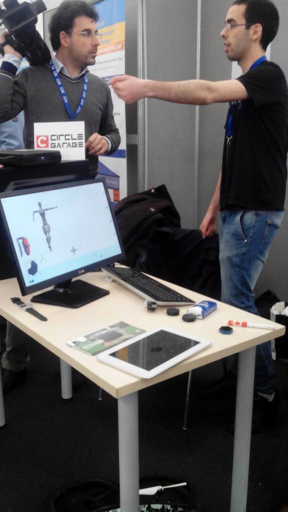 piero_fioretti's tweet image. Circle Garage con wearHiris sono al #WTTorino!! Vieni a provare il #WearableComputer!! #We…