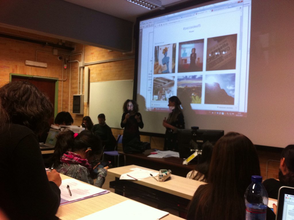 bibispiga's tweet photo. LIVE @ScComUnica per il secondo incontro del #SMT con @ValentinaFavrin e @framadrigali per questa #pazzaidea15! https://t.co/CN0xygwNme