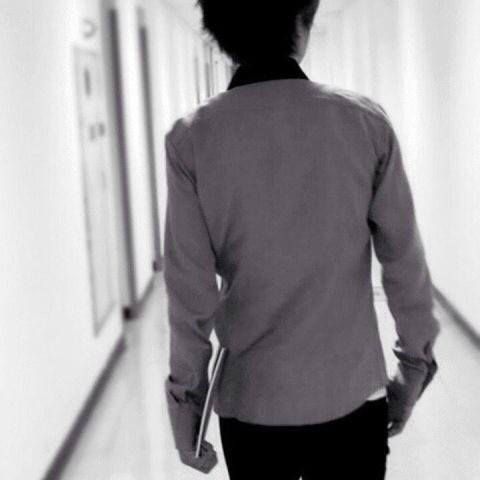K_ran_Garura's tweet photo. ↯↯

_ 「 ちょっと待って 、」

_   俺の前を涙を隠して通り過ぎた君

   #nrさんのお友達がrtしてくれてこれを見たnrさんがrtしてくれるはずなのでrtした気になる人お迎え

        「 俺じゃだめ ¿ 」 https://t.co/axQo3tMFmR
