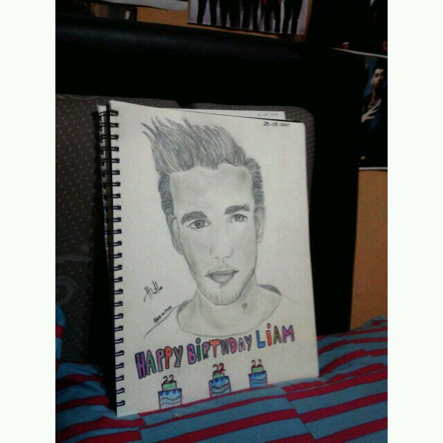 Harryntha's tweet photo. I made this when it was @Real_Liam_Payne 's birthdayyy #1DUltimateArt @onedirection https://t.co/qKjLe1w6k0