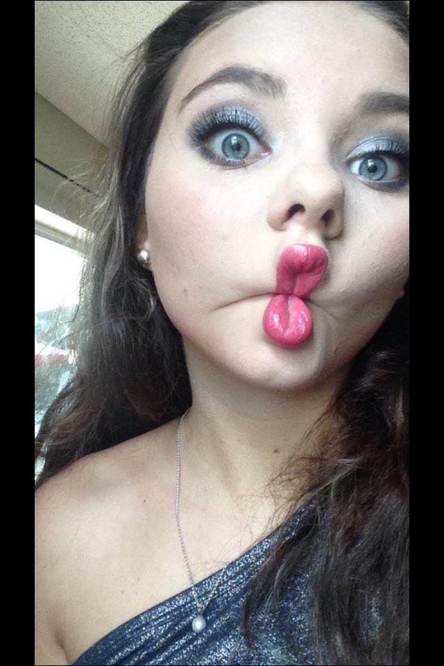 AndrewPsofimis's tweet image. Making a meme out this😂 @nicolejames5757