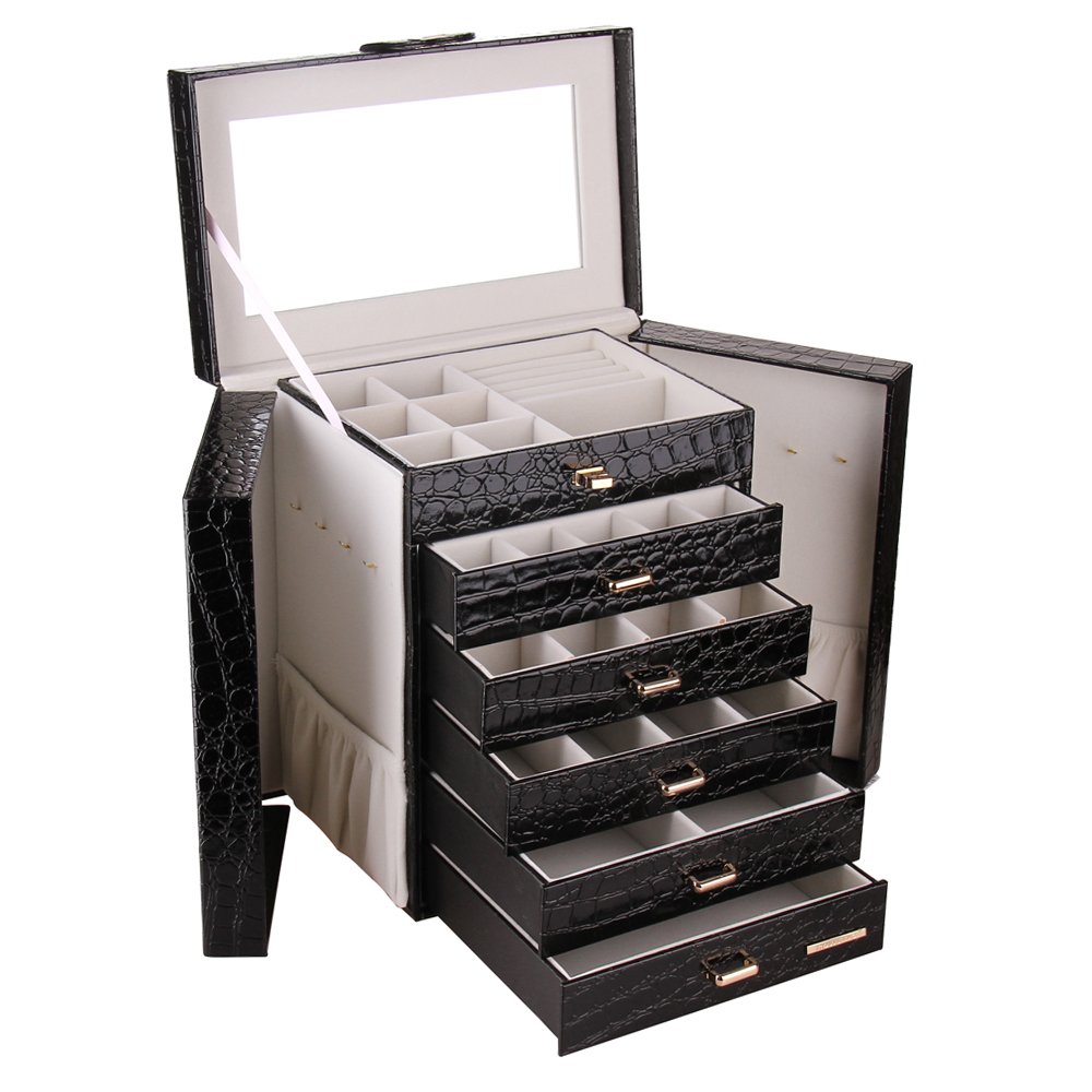 Emily2291144352's tweet photo. $ 10 off codeless coupon for each jewelry box in the store,Christmas Gift ! https://t.co/drKPOWo23J https://t.co/q8qNdUUIqy