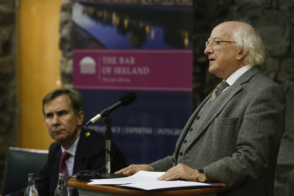 TheBarofIreland's tweet photo. President Higgins commended The Bar of Ireland for its pro bono Voluntary Assistance Scheme
https://t.co/Qvkc6Dzgbw https://t.co/kobSMCYU2r