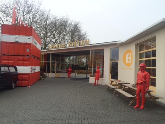 freshforward_nl's tweet photo. Vandaag ons 1000ste project vieren, een project voor @VanWijnenGroep. Dat laten zij niet onopgemerkt voorbij gaan... https://t.co/57tqjEIPbo