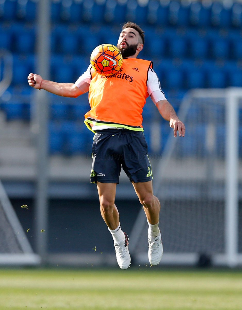 realmadridindo1's tweet photo. Latihan Terakhir menjelang El Clásico #HalaMadrid . https://t.co/HSch73g3Nt