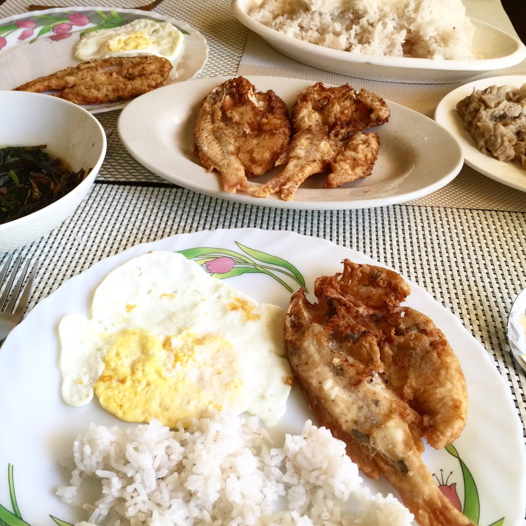 chelleeeee's tweet photo. i prepared this for breakfast this morning. life is so so good. https://t.co/G2okRJfAdo
