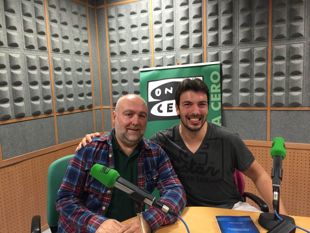 OndaCeroEuskadi's tweet photo. EN DIRECTO @bizkaiaenlaonda Visita del Coach @laingarciacalvo. Siguenos en https://t.co/D7HYq5TUGO @ondacerobilbao https://t.co/6meKDSANyX