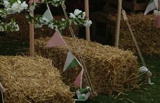 YewTreeEvents's tweet image. Picket Fencing, marquees, hay bales and more - now available to hire for festivals &amp;amp; events: yewtreeevents.com/?p=552