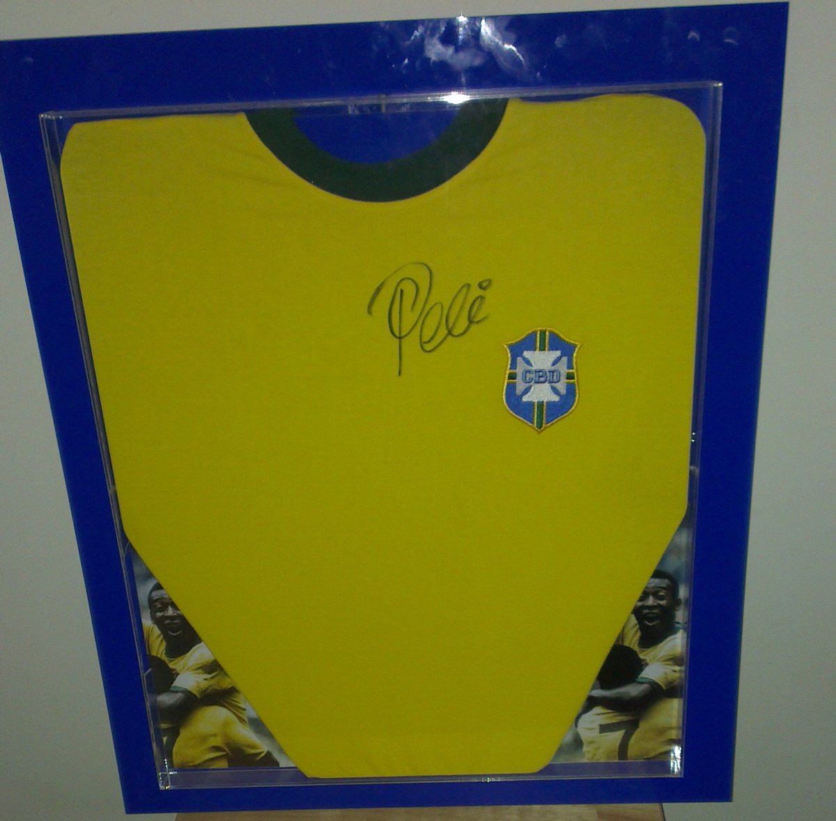 FramingLegends's tweet photo. Top class signed #sport memorabilia from world of #football #rugby #cricket #F1 online!

https://t.co/0X708YZTNX https://t.co/j6HZCxfS1V