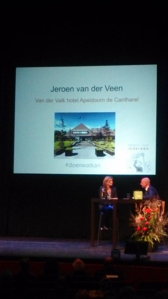 Ravott's tweet photo. Jeroen van der Veen @Hotelcantharel over #stapelbanen bij de Cantharel #doenwatkan https://t.co/kCLChj9WDX