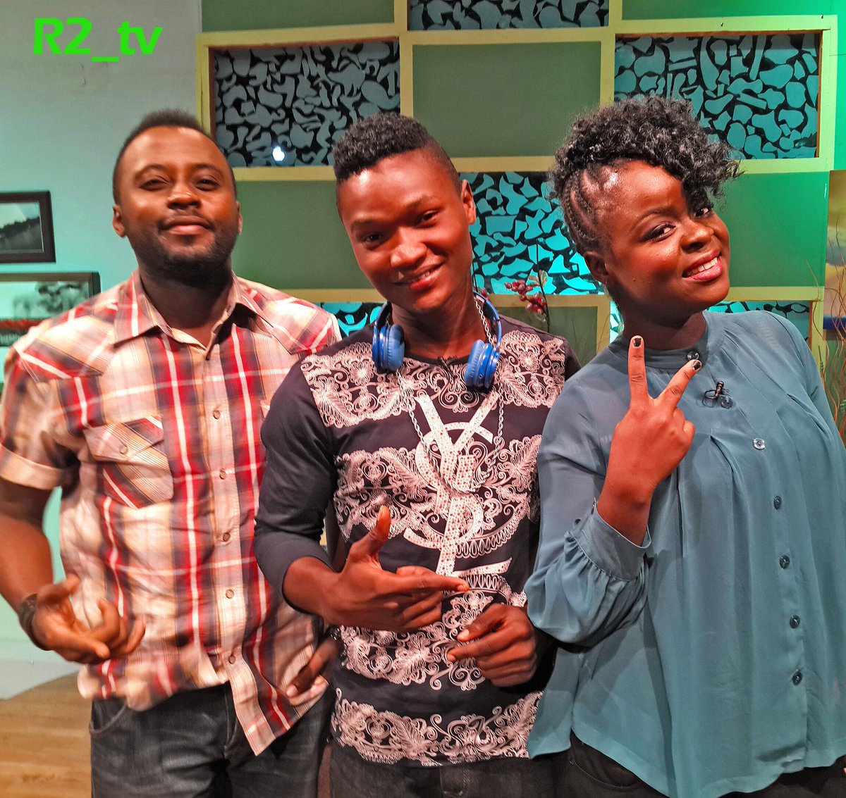 Spielniyola__'s tweet image. #SPIEL R2_tv #SEGROUP. . . . I will be back. . . . #wink