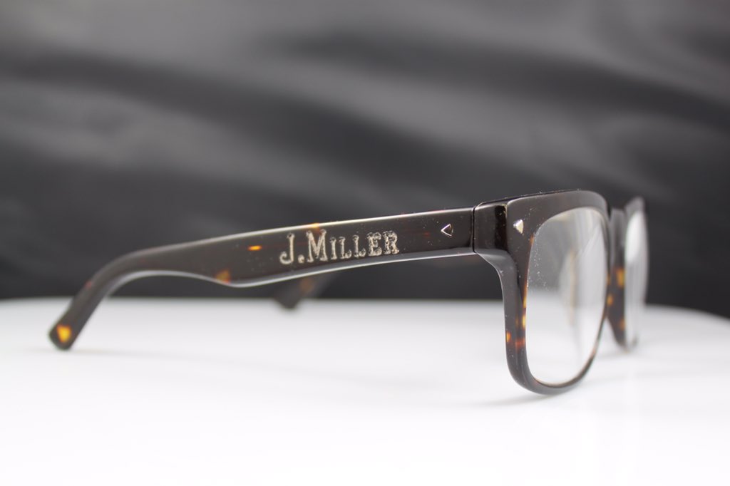 framebarn's tweet photo. Personalize your glasses this #Christmas with #Custom #Engraving #Exclusively from #FrameBarn #FashionFridays https://t.co/JvGu4xnT1V