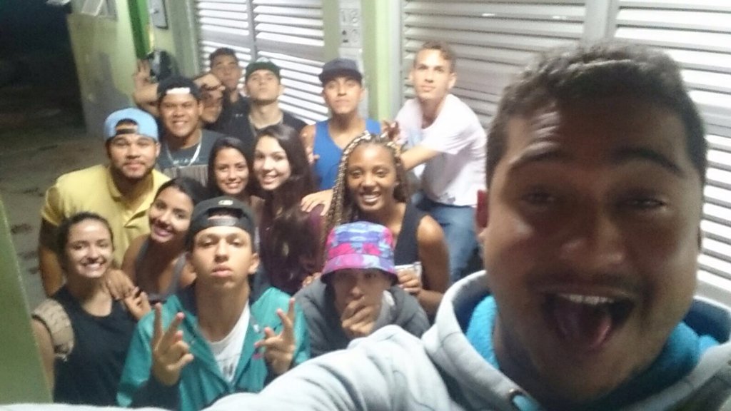 420_crc's tweet photo. Registro pós apresentação, satisfação a todos, nos recebem super bem e curtiram nosso Trampo! Só força mesmo!! https://t.co/IS8FuhbPnR