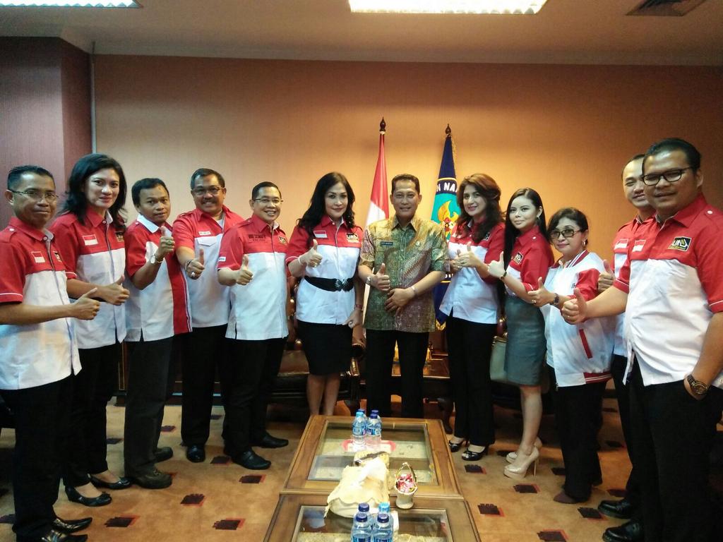 DPP_LIRA's tweet photo. LIRA dihadapan Ka. BNN berkomitmen terlibat dlm Pencegahan, pemberantasan penyalahgunaan &amp; Peredaran Gelap Narkoba. https://t.co/QaWEAOBq4e