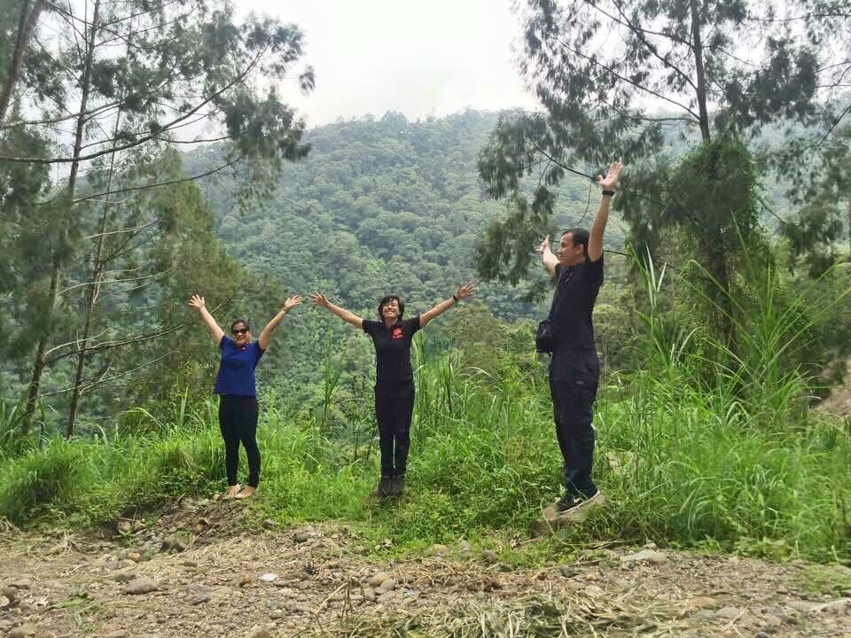 AEMS2013's tweet image. AEMS EMT's On Duty and loving it in Kidapawan City, North Cotabato. #AEMS #Paramedic #AdvancedEMT #EMT #RemoteCare