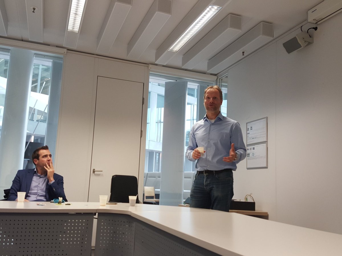 WOL_NL's tweet photo. Meetup #wolnl in Utrecht. @unitedmindz doet de kick-off. Straks live webcast met @johnstepper #wolweek https://t.co/qCkaazTkaG